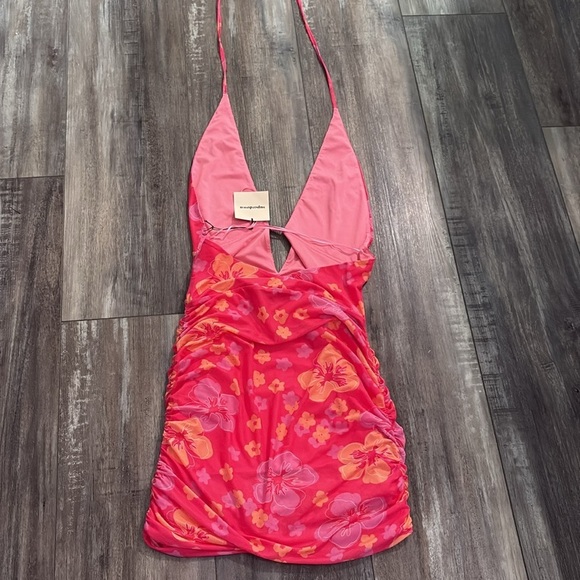NWT Superdown Revolve Petriana Halter Mini Dress in Pink Floral Medium - Picture 7 of 11